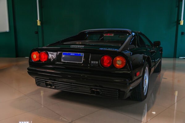 Ferrari 328GTS - Imagem 4