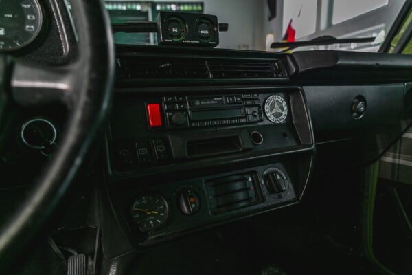 Mercedes 300GD - Imagem 12